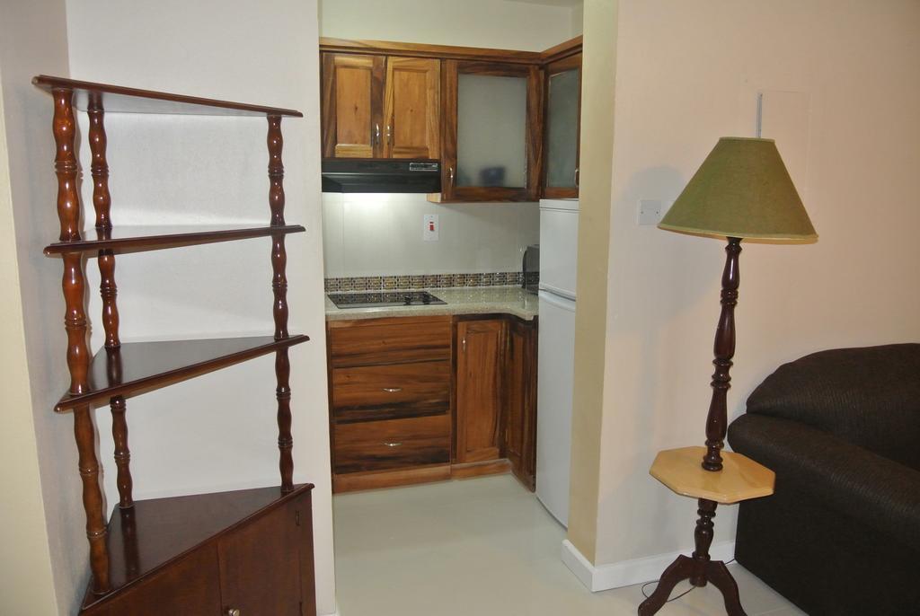 Beach One Bedroom Suite 13 Ocho Rios Quarto foto