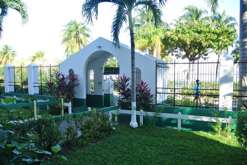 Beach One Bedroom Suite 13 Ocho Rios Exterior foto