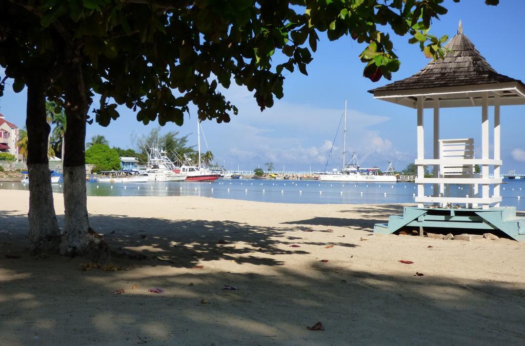 Beach One Bedroom Suite 13 Ocho Rios Exterior foto